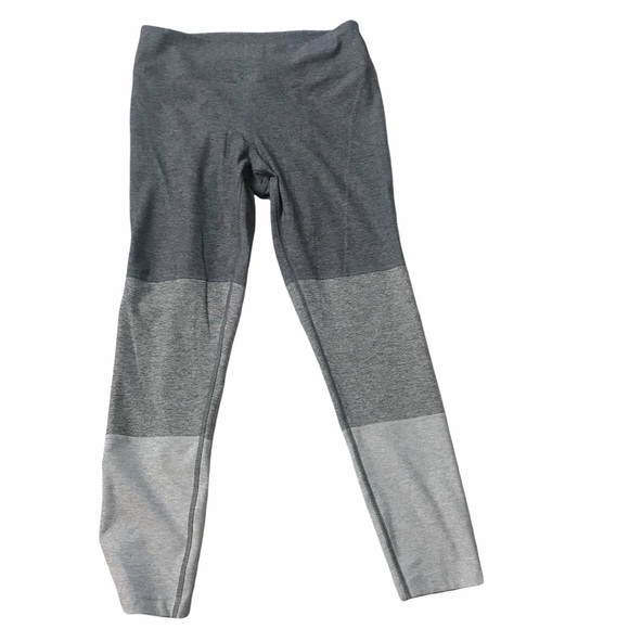 Outdoor Voices gray color block 7/8 leggings - Picture 3 of 6